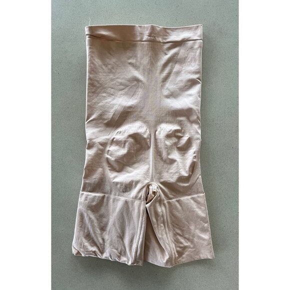 Spanx Love Your Assets Women's Small S Beige High Waist Shaping Short Shaper - Picture 2 of 4